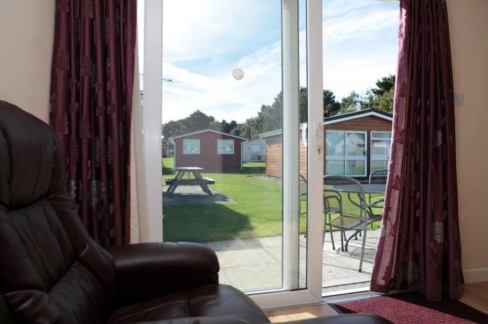 Atlantic Bays Holiday Park Padstow Exterior photo