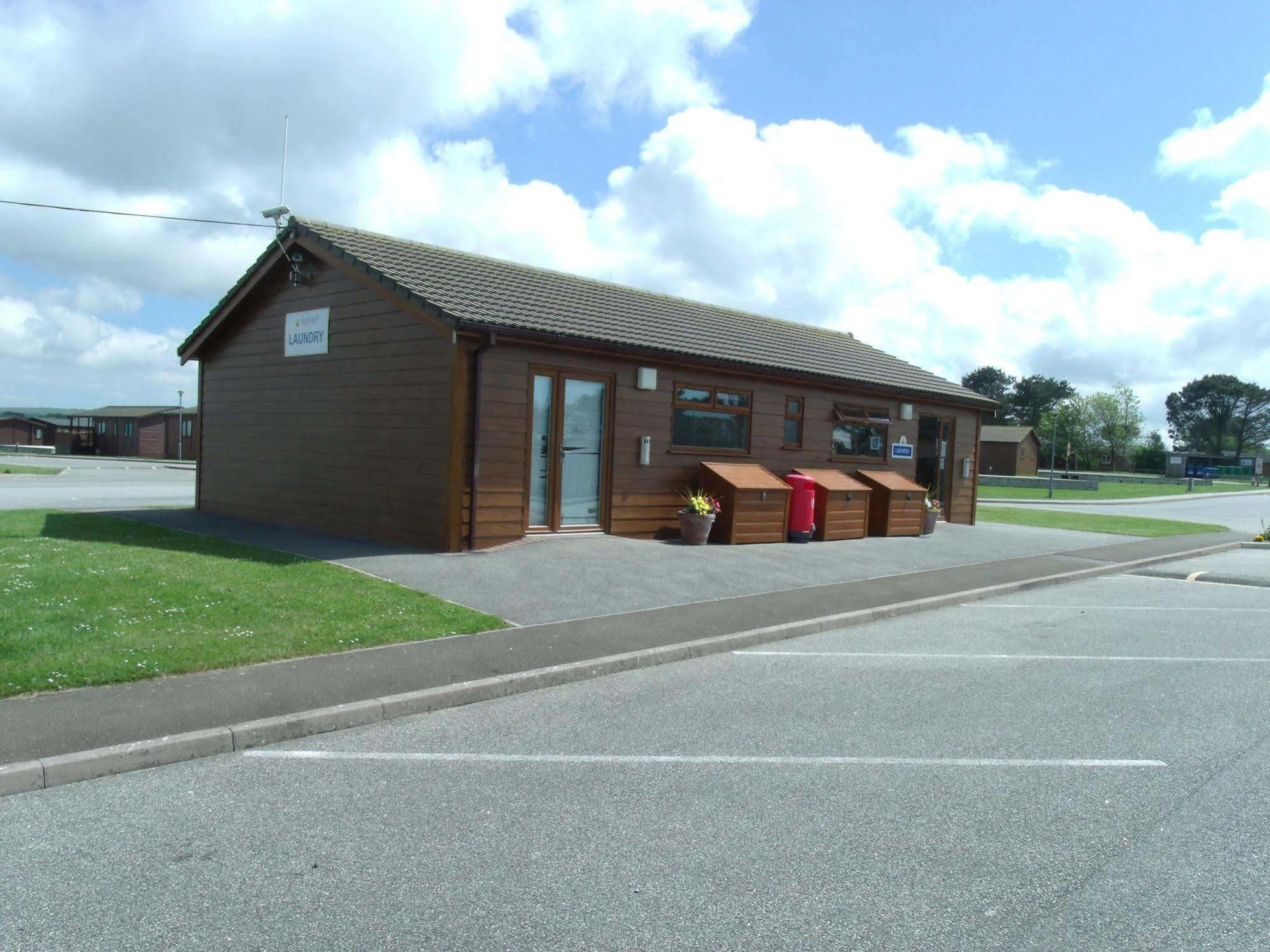 Atlantic Bays Holiday Park Padstow Exterior photo
